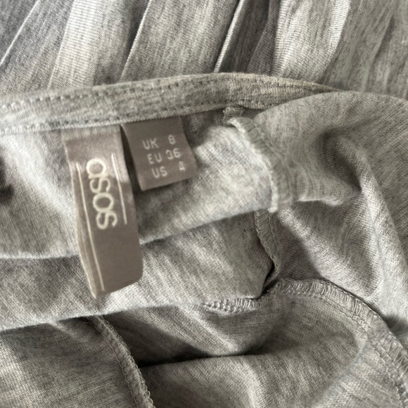 ASOS grey maxi dress - accordion skirt - Picture 6 of 6